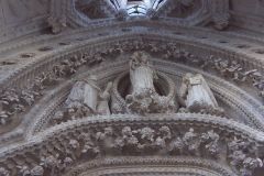 1024px-Sagrada_familia_detalle_capilla_lateral_00001