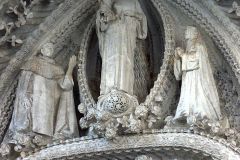 684px-Sagrada_familia_fachada_00001